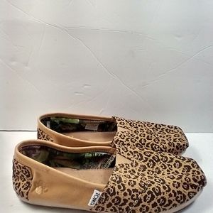 Toms National Geographic Big Cats Slip On Loafers Women's sz 9.5.